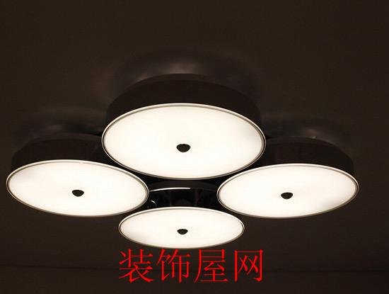 客厅吸顶灯价格多少左右 客厅吸顶灯价格一般是多少 客厅吸顶灯价格多少左右 客厅吸顶灯价格一般是多少