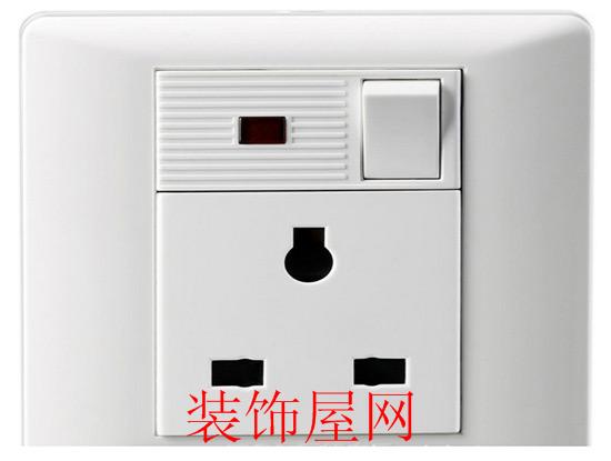 可来博和公牛插座哪个更好