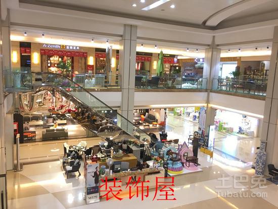  卖场人流甚少