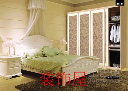 　　据统计，2016年惠州木家具出口货值5.8亿美元，同比2010年大增长107%，在外贸形势总体放缓的情况下，取得如此成绩着实不易。　　2017年4月13日，据惠州出入境检验检疫局统计，一季度该局共受理报检出口木家具6800批，货值1.33亿美元，同比增长17%。在取得“开门红”的同时，惠州木家具出口已实现自2010年来的连续第七年增长。　　据了解，惠州地区出口木家具企业约有180家，主要产品为木桌椅、木框架沙发、木制橱具、木相框和木制展示工艺品等，产品销往美国、欧盟、日本、澳大利亚、阿联酋、马来西亚等108个国家和地区。近几年，在“一带一路”等国家战略的引领下，惠州木家具相继实现了对喀麦隆、蒙古、科威特、卡塔尔等国的首次出口，且东南亚、中东和非洲等地区的出口份额持续增加。随着深莞惠一体化的推进，近两年共44家企业从深圳、东莞转移至惠州生产，形成了秋长镇、新圩镇等重要的木家具生产聚集地，使行业总体实力不断做强做大。据统计，2016年惠州木家具出口货值5.8亿美元，同比2010年大增长107%，在外贸形势总体放缓的情况下，取得如此成绩着实不易。　　惠州出入境检验检疫局植物检疫科科长王小勇表示，为助推本地木家具产业加快发展，让更多“惠州制造”木家具产品名扬海外，该局积极推进生产企业分类管理及植物产品风险分级管理，2016年新增一类企业2家，二类企业28家，通过对高分类企业、低风险产品等采取降低抽检频次等优惠措施，促使企业提升产品质量。此外，该局还借助“互联网+”手段，利用“网上申报系统”和“无纸化系统”，为企业办事提速度、降成本、减手续、免费用。当前，木家具企业报检通关无纸化率已达98%以上，大幅度提升了通关便利化水平。　　原标题：广东惠州木家具出口再创新高 已实现连续七年增长