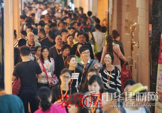 龙江家具“出走”九江龙家具展览会，每年都会吸引了众多客商前来参观选购家具产品。