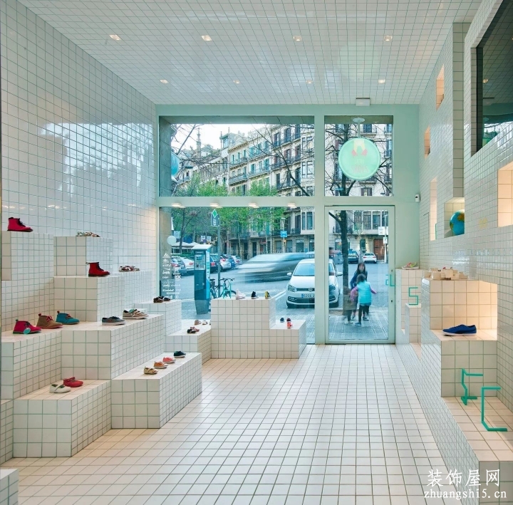 时尚鞋店门面简约室内装修设计效果图片